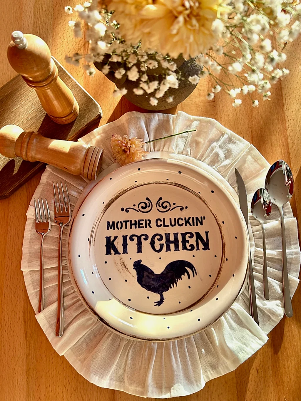 "Mother Cluckın Kitchen" Tabak